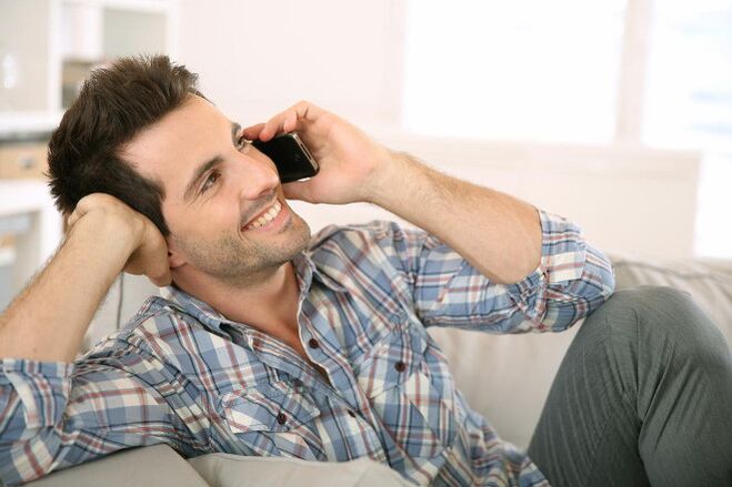 Feeling arousal, a man will talk to a woman on the phone for a long time